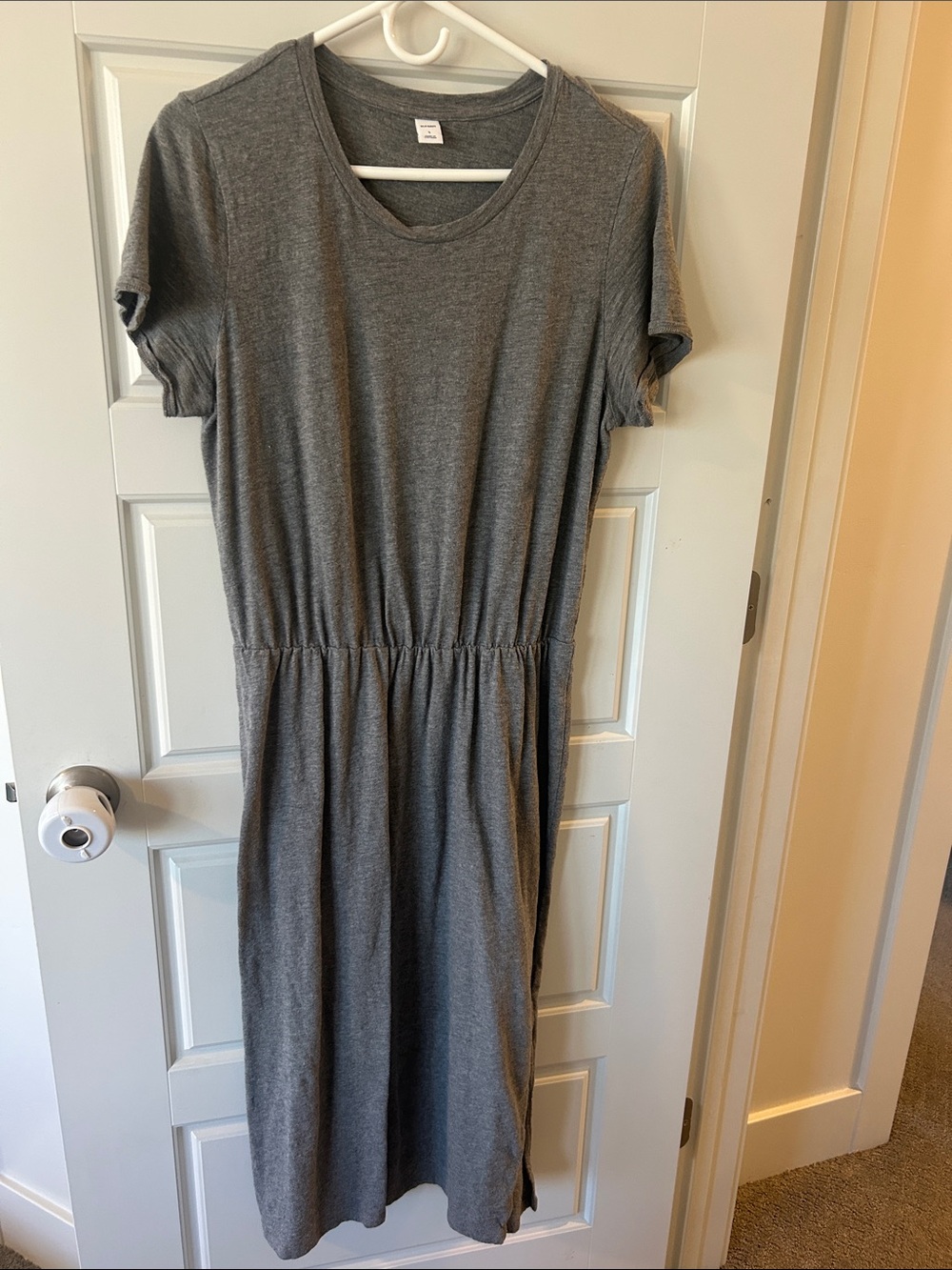 Old Navy Gray Short-Sleeve Midi Dress